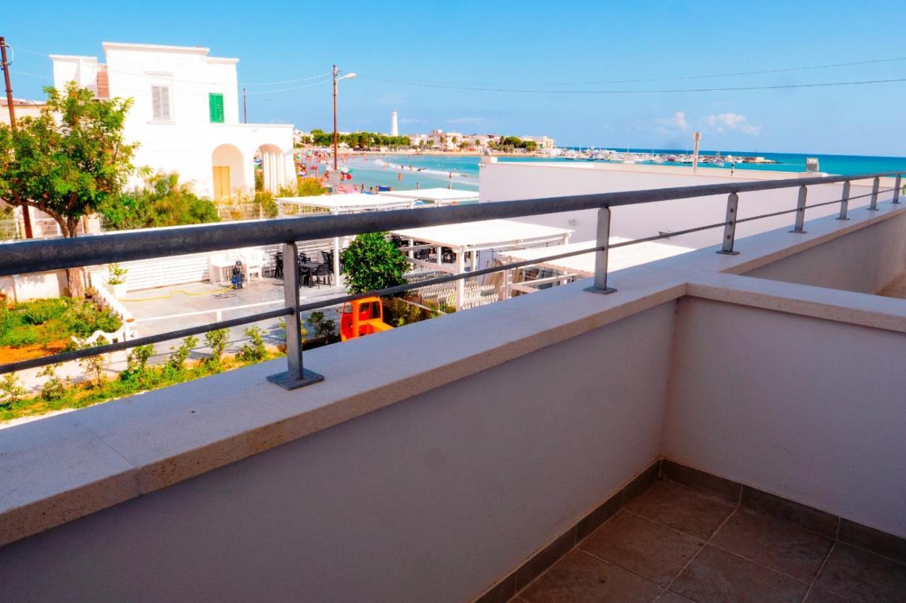 B&B A Un Passo Dal Mare Torre Canne Exteriör bild