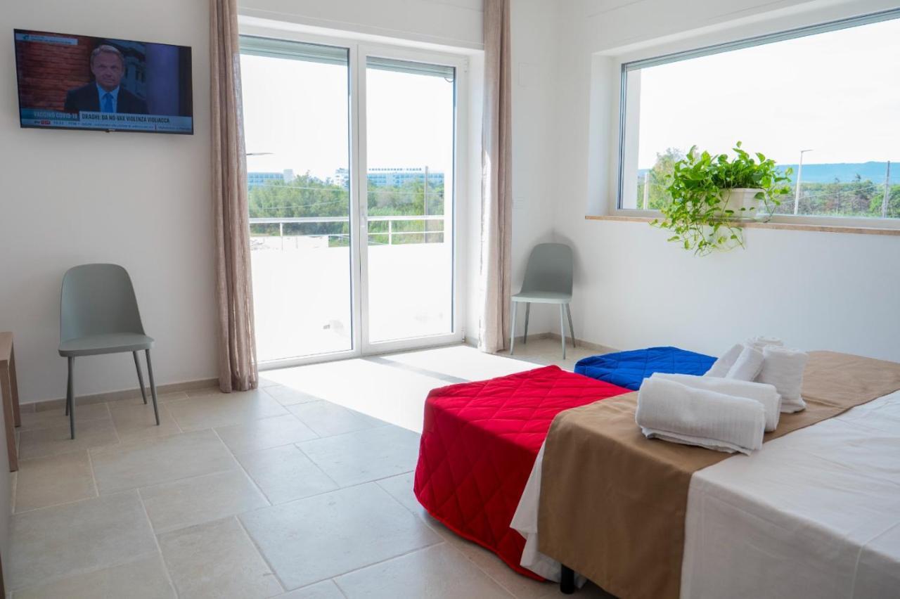 B&B A Un Passo Dal Mare Torre Canne Exteriör bild