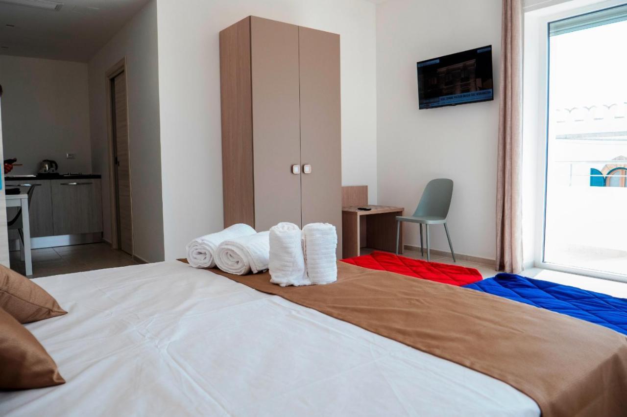 B&B A Un Passo Dal Mare Torre Canne Exteriör bild